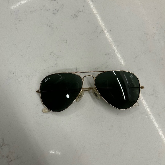 Ray-Ban Classic Aviator - Picture 2 of 5